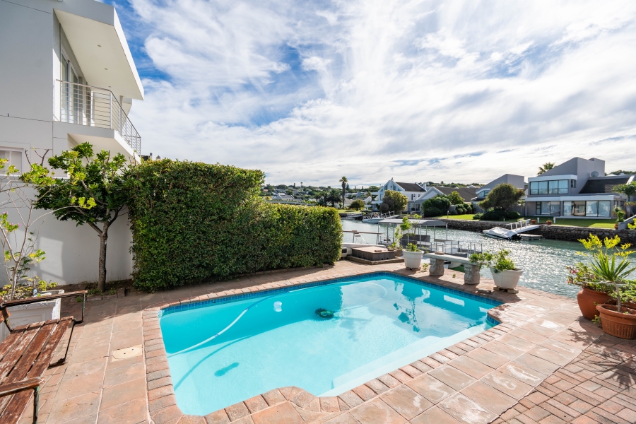 5 Bedroom Property for Sale in Royal Alfred Marina Eastern Cape